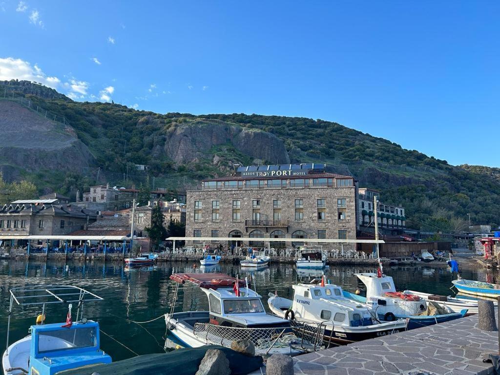 Assos Troy Port Hotel Esterno foto